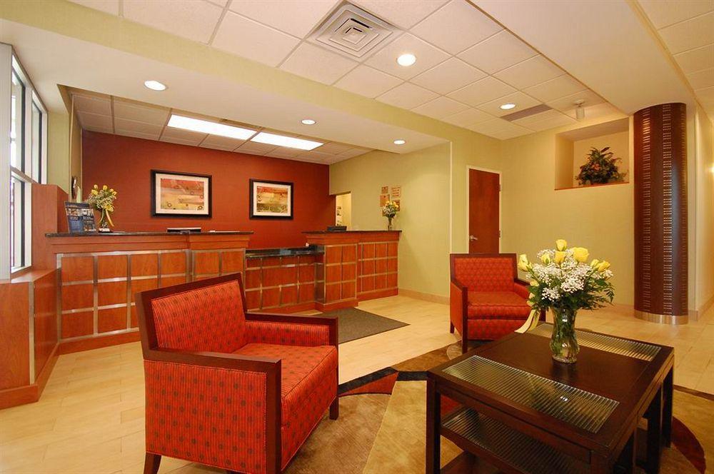 Best Western Airport Inn & Suites Cleveland Brook Park Beltér fotó